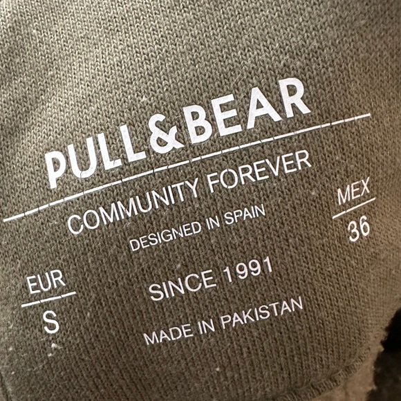 PULL AND BEAR KHAKI GREEN HOODIE SIZE SMALL - Picture 4 of 5